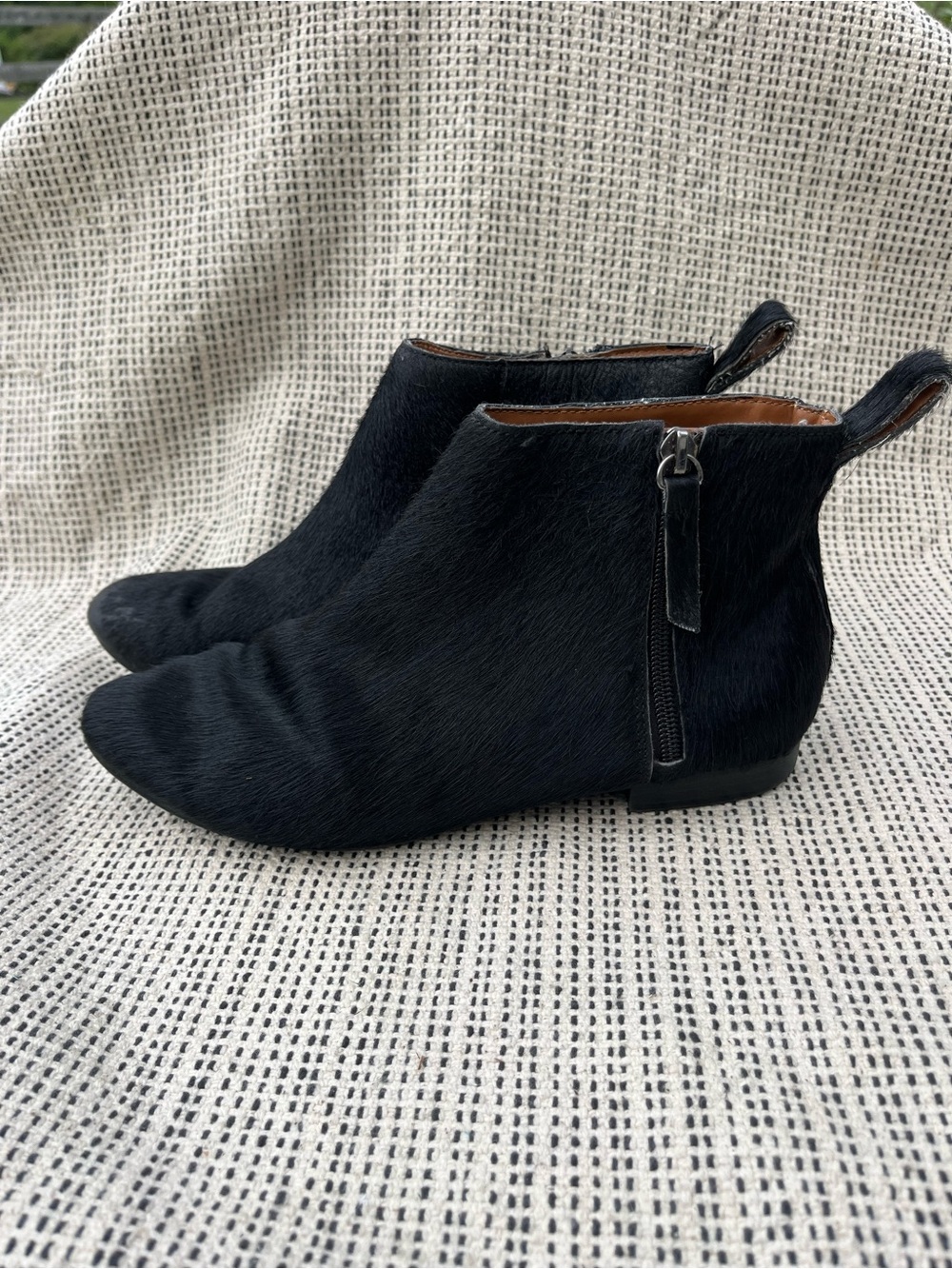Gap- Black Ankle Calf Hair Leather Boots - Sleek Zip-Back Design- women’s 7